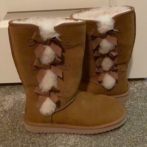 NEW Koolaburra by UGG boots. Size 8